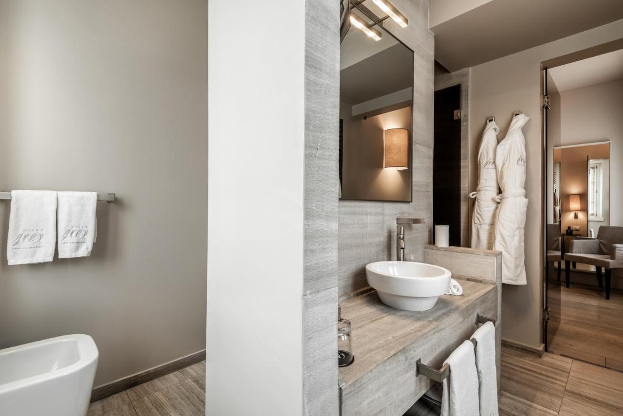 Hotel Grey
