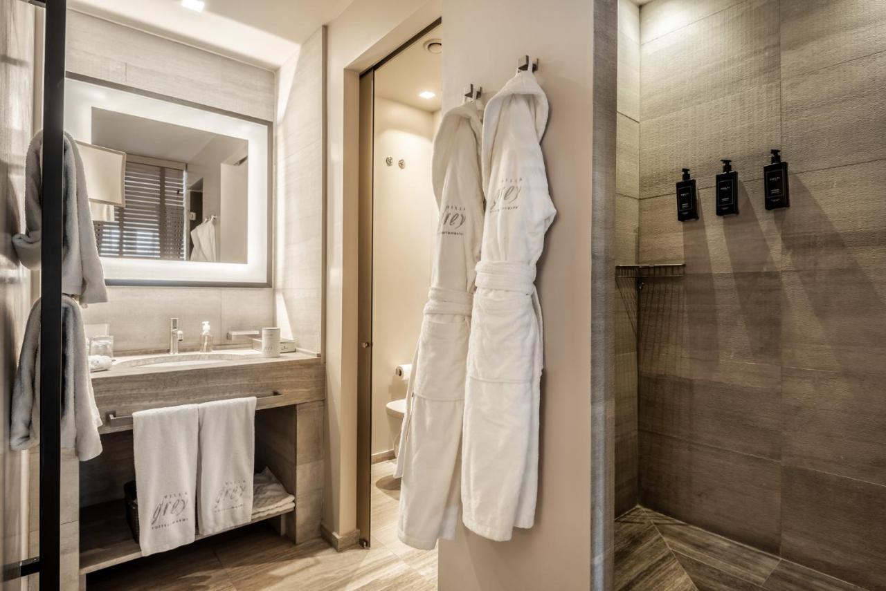 Grey Hotel 4*
